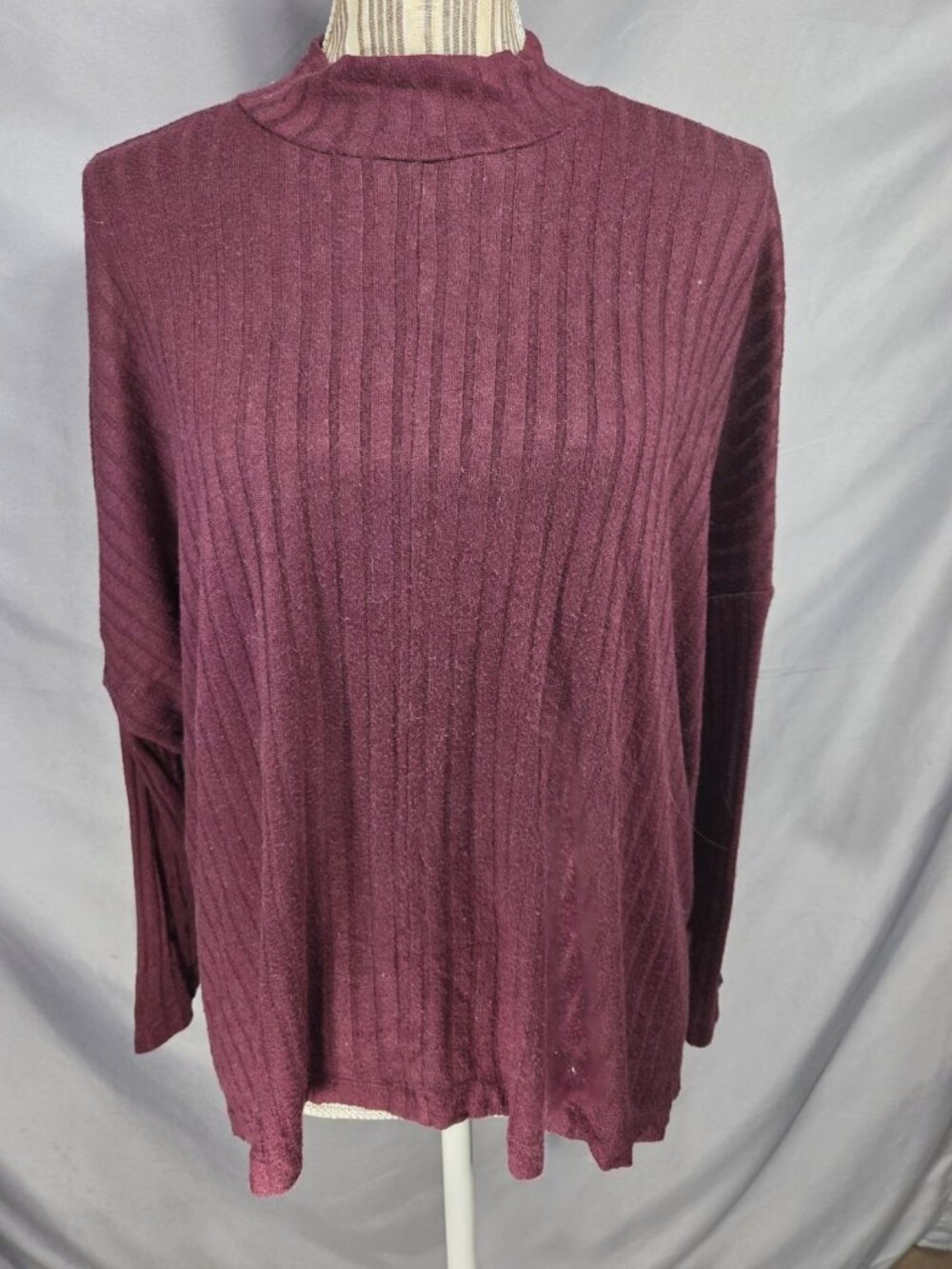 LOFT Burgundy Ribbed Drop Sleeve Mock Turtleneck Side Slits Sweater Size Medium